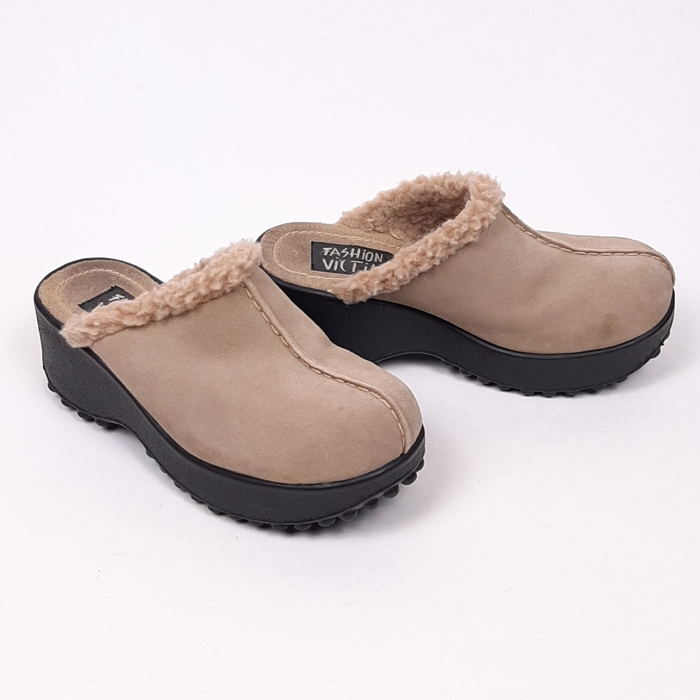 Fashion Victim vintage 90s Y2K clogs mules sherpa suede platform chunky Bratz